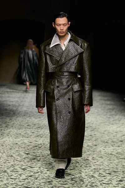 Look 53